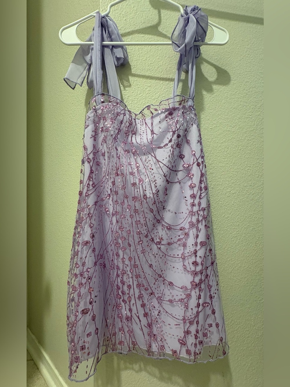 Lucy in the Sky Women’s Lilac Sequin Tie-Shoulder Dress